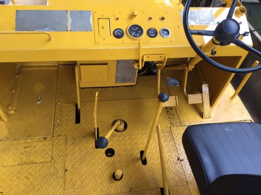 ขายด่วนรถบดล้อยาง7ล้อWATANABE WP15WE ทำสีตรวจเช็คพร้อมใช้งาน เอกสารเล่มทะเบียน