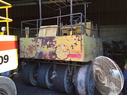 ขายด่วนรถบดล้อยาง7ล้อWATANABE WP15WE ทำสีตรวจเช็คพร้อมใช้งาน เอกสารเล่มทะเบียน