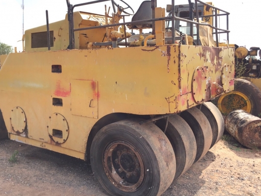 ขายด่วนรถบดล้อยาง7ล้อWATANABE WP15WE ทำสีตรวจเช็คพร้อมใช้งาน เอกสารเล่มทะเบียน