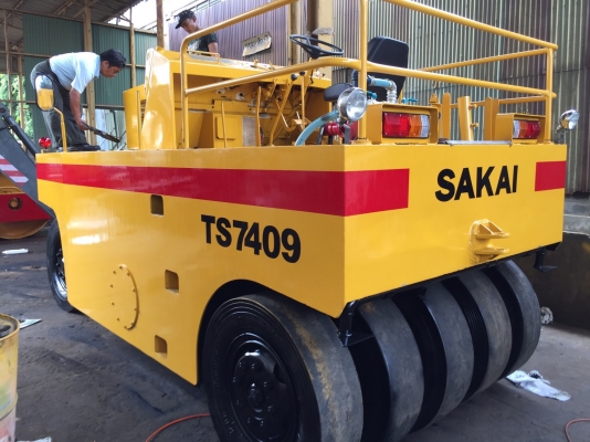 ขายด่วนรถบดล้อยาง7ล้อWATANABE WP15WE ทำสีตรวจเช็คพร้อมใช้งาน เอกสารเล่มทะเบียน