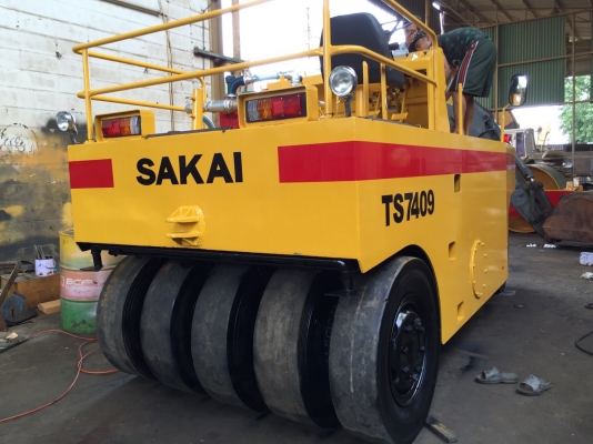 ขายด่วนรถบดล้อยาง7ล้อWATANABE WP15WE ทำสีตรวจเช็คพร้อมใช้งาน เอกสารเล่มทะเบียน