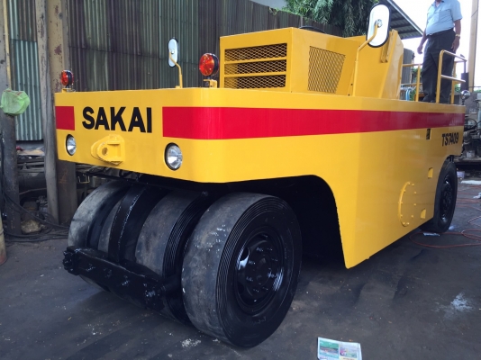 ขายด่วนรถบดล้อยาง7ล้อWATANABE WP15WE ทำสีตรวจเช็คพร้อมใช้งาน เอกสารเล่มทะเบียน