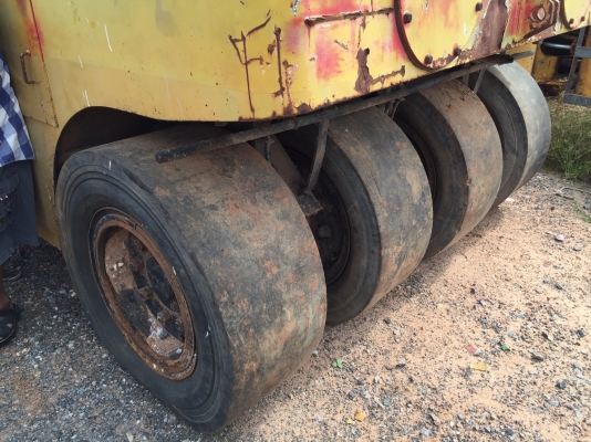 ขายด่วนรถบดล้อยาง7ล้อWATANABE WP15WE ทำสีตรวจเช็คพร้อมใช้งาน เอกสารเล่มทะเบียน