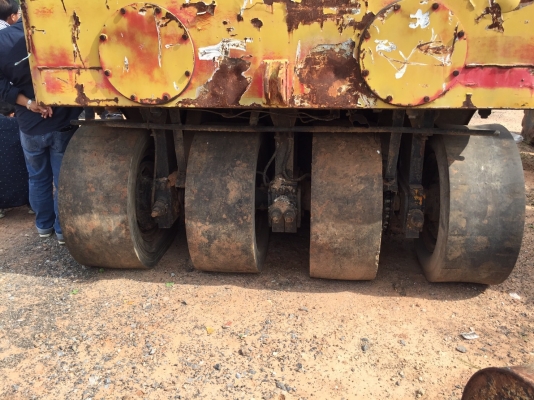 ขายด่วนรถบดล้อยาง7ล้อWATANABE WP15WE ทำสีตรวจเช็คพร้อมใช้งาน เอกสารเล่มทะเบียน