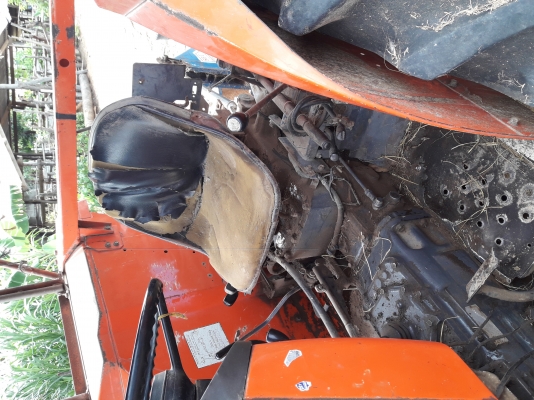 ขายรถไถคูโบต้า m8030 สองเพลาพร้อมอุปกรณ์ผาน 6 และใบมีดดันหน้า