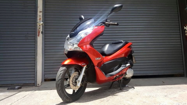 ขออนุญาติขาย HONDA PCX 125i IDLING STOP ฟรีค่าโอน
