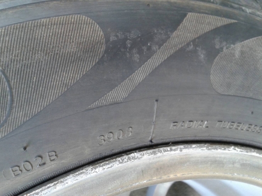 ขอบ14นิ้ว4รู100 พร้อมยาง สวยๆ 4 ล้อ ราคา 4800 บาท