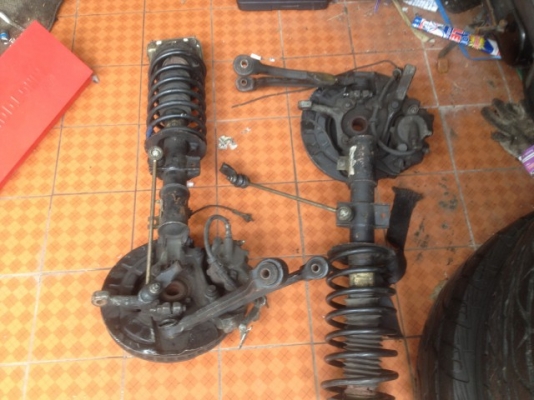 โช้คติดดุมปีกนกล่าง VOLVO V70 เก่าญี่ปุ่นสภาพดีคู่ละ โช้คติดดุมปีกนกล่าง VOLVO V70 เก่าญี่ปุ่นสภาพดีคู่ละ