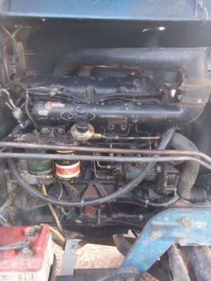 ขายรถไถ FORD 7600 1เพลา เอกสารเล่มทะเบียน สามารถต่อเพลา2ได้ มีระบบยิง2เพลา เครื่องแน่น