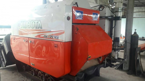 ขายรถเกี่ยวข้าว คูโบต้า DC70 Gปี57ทำงาน1,200ชม. สภาพเดิมสวยทำงานน้อย เอกสารเล่มทะเบียนครบ