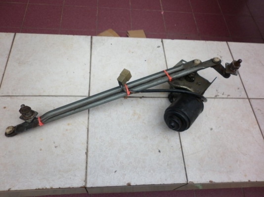 ขายมอเตอร์ปัดน้ำฝน mazda323 XG