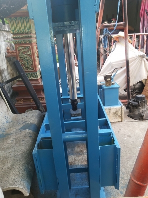 แท่นอัดไฮดรอลิค