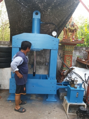 แท่นอัดไฮดรอลิค