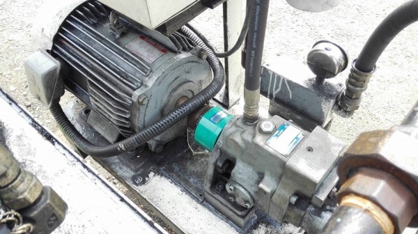 ** SOLD ** ปั้มน้ำมันไฮดรอลิค มอเตอร์มิตซู 10 HP 380V ปั้ม Yuken Japan สภาพสวยพร้อมใช้งาน