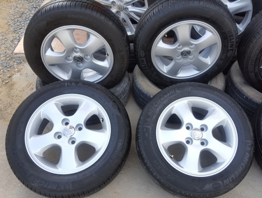 ขายล้อTOYOTA VIOSขอบ14 พร้อมยาง  4 ล้อ