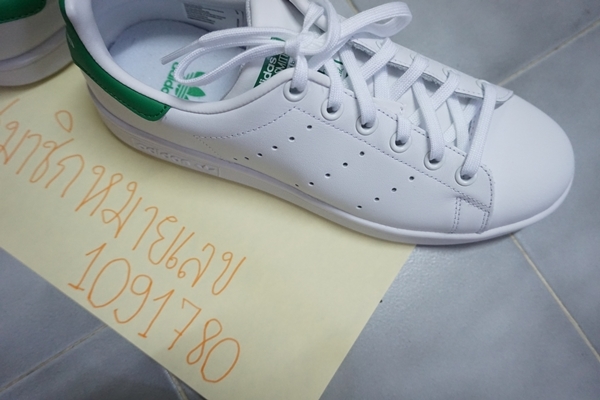 รองเท้า adidas stan smith แท้จากUSA ใหม่ยังไม่เคยใส่ US6 คนใส่เบอร์ 38 - 38.7 หรือยาว 24 ซม ใส่ได้ทั้งหญิงและชาย 3600 บาท