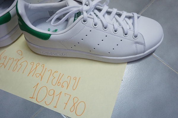 รองเท้า adidas stan smith แท้จากUSA ใหม่ยังไม่เคยใส่ US6 คนใส่เบอร์ 38 - 38.7 หรือยาว 24 ซม ใส่ได้ทั้งหญิงและชาย 3600 บาท