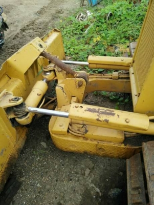 KOMATSU D2-5