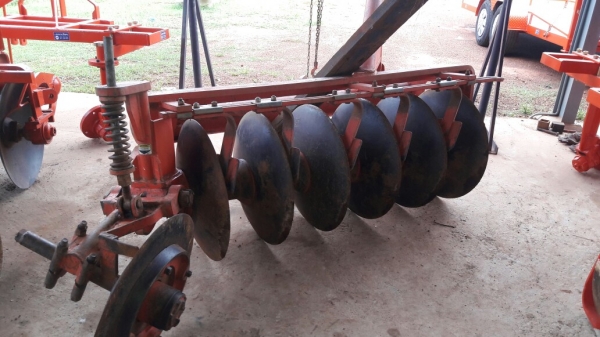 ขายผาน24x6 ตราช้างใส่รถไถรุ่นM50,60