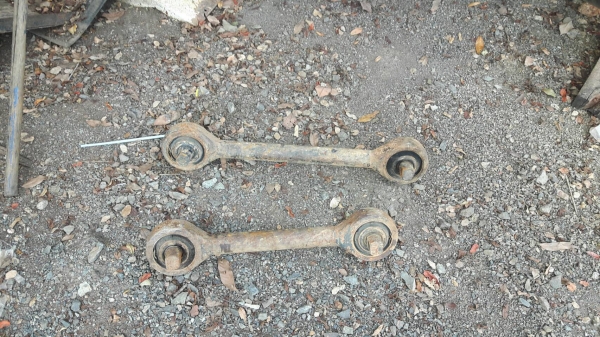 ขายเพลาโบกี้ร็อก240 นางฟ้าพร้อมปีกผีเสื้อเดิมพร้อมขาลูกหมาก6ขา23000