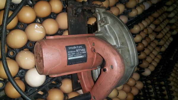 ขายเลื่อยวงเดือน 7นิ้ว maktec mt580