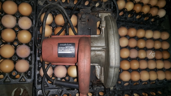 ขายเลื่อยวงเดือน 7นิ้ว maktec mt580