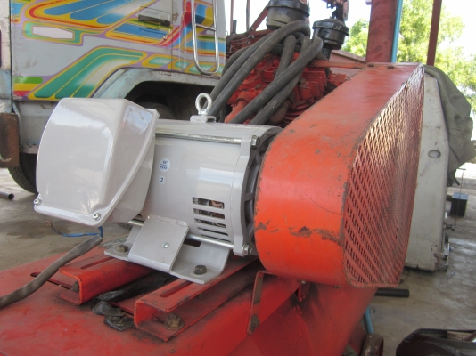 ขายมอเตอร์ 3 แรง ไฟบ้าน 220 สภาพใหม่ พร้อมใช้งาน