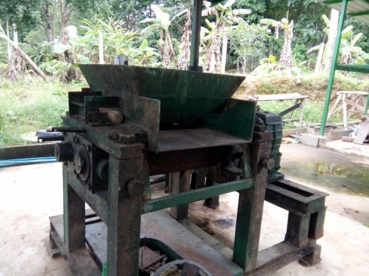 ขายเครื่องรีดยางเครปมือ2 ขายเครื่องรีดยางเครปมือ2