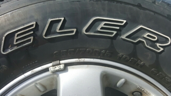 ขาย แม็ก พร้อมยาง ขอบ15 isuzu