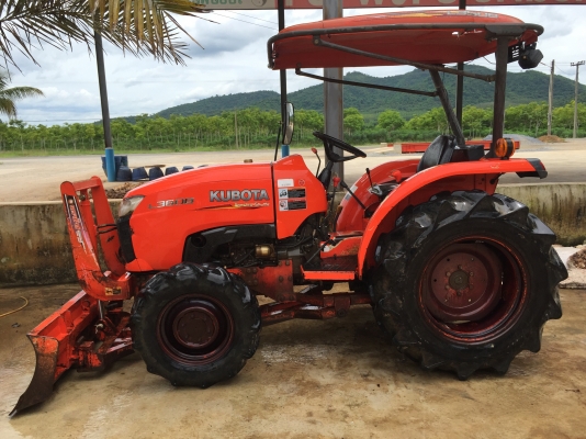 ขายคูโบ้ต้า 36 แรง ปี 56 พร้อมใบมีดดันหนัาตราช้าง เครื่องเกียท้ายดี เพราหน้าใช้งานได้ปกติ