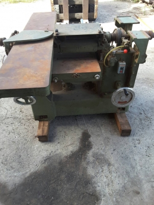 ขายเครื่องตัดไสไม้และรีดไม้ขนาดหน้ากว้ง14.5นี้วและไสไม้ขนาด 11นีวขายตามสภาพเก่านอกไม่มีมอเตอร์มาขายราคา55,000 สนใจสอบถามได้ครับ