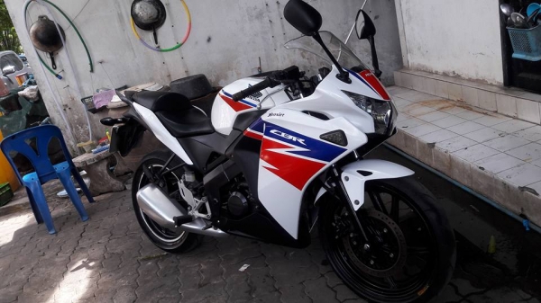 ขายลูกเดียว CBR150R หัวฉีด ปี2556 เปิดขายทุกวัน