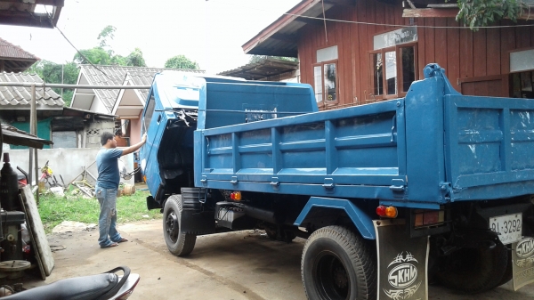 รถดั้มพ์