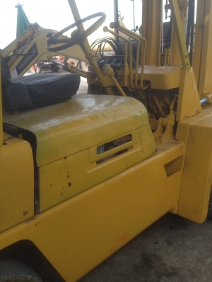 รถ forklift komatsu 7 FD25