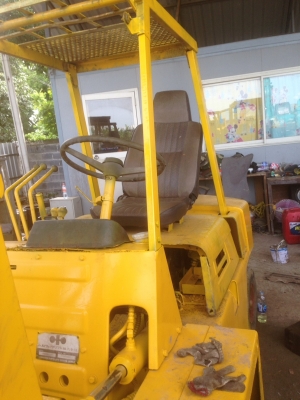 รถ forklift komatsu 7 FD25