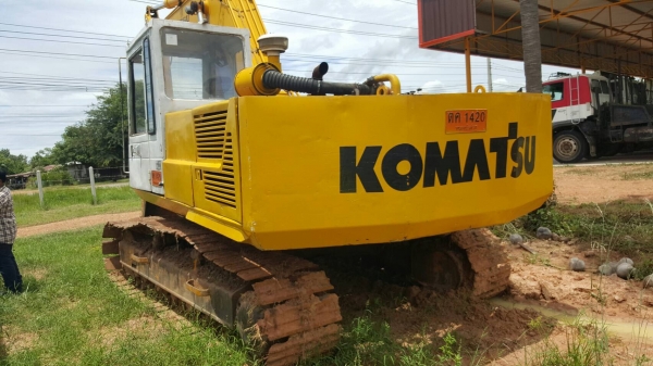 ขาย แบคโฮ KOMATSU PC200-3 เอกสารเล่มทะเบียน ช่วงล่างดี พร้อมใช้งาน