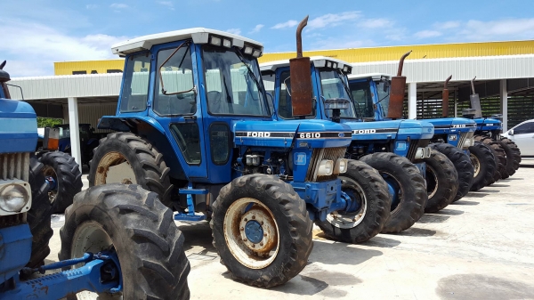 ฟอร์ดตระกูล 10 (5610/6610/7610/7810) ฟอร์ดตระกูล 10 (5610/6610/7610/7810)