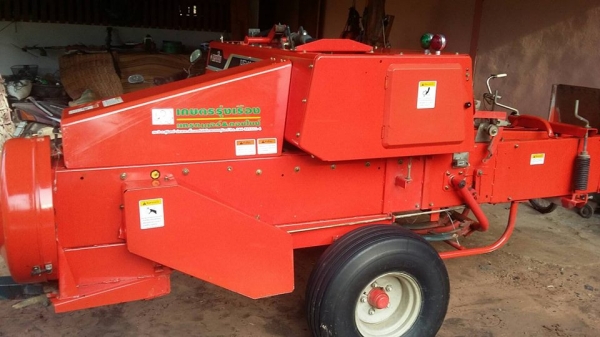 ขายเครื่องอัดฟาง KUBOTA ตราช้าง ปี58 สภาพดีมาก เอกสารใบอินวอย ราคา255,000 สนใจโทร 090-8588220คุณนะ 093-3258446คุณบิว หรือเข้าดูสินค้าอื่นๆได้ที่ www.narong2truck.com หรือ www.truck.in.th/498 หรือเพจFacebook ณรงค์ ซื้อขายรถมือสอง (เว็บไซต์ส่วนตัว) หรือFace