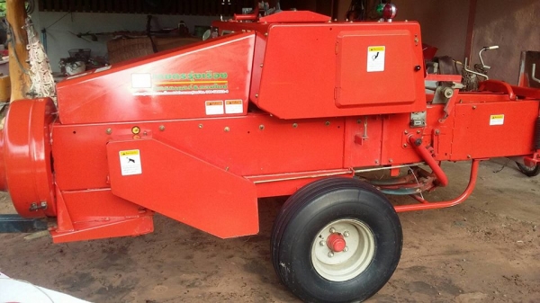 ขายเครื่องอัดฟาง KUBOTA ตราช้าง ปี58 สภาพดีมาก เอกสารใบอินวอย ราคา255,000 สนใจโทร 090-8588220คุณนะ 093-3258446คุณบิว หรือเข้าดูสินค้าอื่นๆได้ที่ www.narong2truck.com หรือ www.truck.in.th/498 หรือเพจFacebook ณรงค์ ซื้อขายรถมือสอง (เว็บไซต์ส่วนตัว) หรือFace