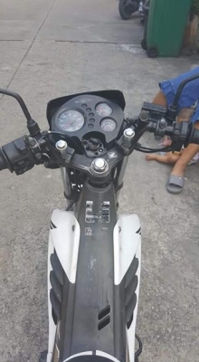 ขาย honda sonic สตาร์ทมือล้อแม็ก ปี50 สีขาว เดิมๆ