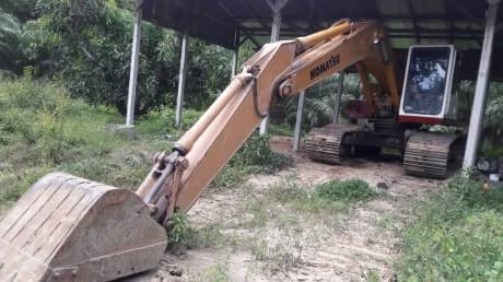 KOMATSU PC 200-5