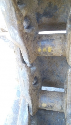 ขายโซ่พร้อมแผ่น รถแทรกเตอร์ D-5 ตีนไก่ แผ่นยาว 50 ซม.   สภาพสวย ตามสภาพนี้เลยครับ ขายไม่แพง