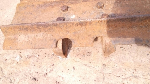 ขายโซ่พร้อมแผ่น รถแทรกเตอร์ D-5 ตีนไก่ แผ่นยาว 50 ซม.   สภาพสวย ตามสภาพนี้เลยครับ ขายไม่แพง