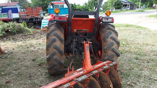 ขายรถไถ KUBOTA 47  แรง รถปี 54