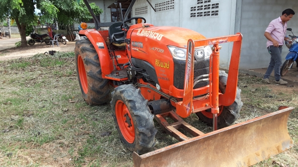 ขายรถไถ KUBOTA 47  แรง รถปี 54