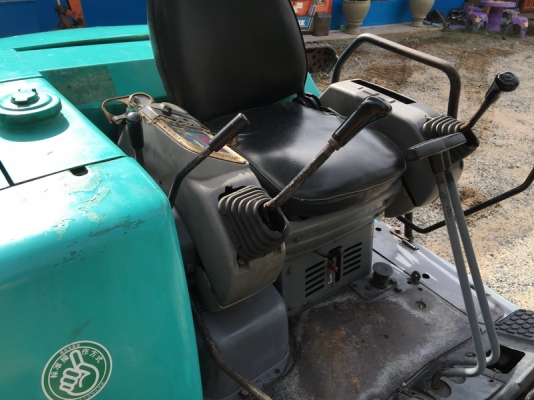 ขายรถขุดเล็ก แบคโครเล็กkomatsu pc30-7สภาพดีพร้อมทำงาน