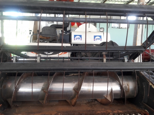 รถเกี่ยว70อุ้มปี57พร้อมใช้พร้อมเล่มทะเบียน