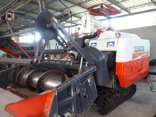 รถเกี่ยว70อุ้มปี57พร้อมใช้พร้อมเล่มทะเบียน