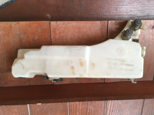 ขายกระป๋องฉีดน้ำฝน