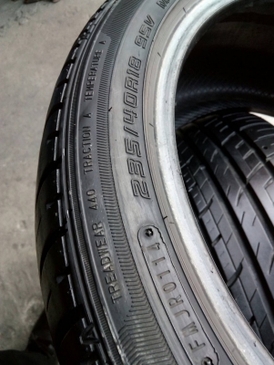 235/40R18 FALKEN ปี14 มี 2 เส้น tel.081-4273941 ไอดีไลน์ 0814273941 235/40R18 FALKEN ปี14 มี 2 เส้น tel.081-4273941 ไอดีไลน์ 0814273941